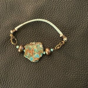 Design by Grace, Handmade Turquoise/Ben Pearl Bracelet, turquoise leathe…